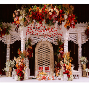 Mandap léger en fibre de verre, couleur personnalisée, avec dessus floral, élégant et moderne, pour mariage hindou, nouvelle arrivée pour événements de mariage royaux - Product Image 1