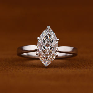 Bague de Fiançailles et de Mariage Solitaire en Or Blanc Massif 14 carats avec Diamant de Laboratoire VVS Taille Marquise 2 carats à 6 Griffes - Vente en Gros Usine - Product Image 1