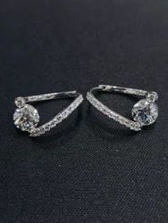 Boucles d'oreilles classiques en or blanc avec diamants ronds brillants cultivés en laboratoire certifiés IGI pour femmes, bijoux de mariage - Product Image 1