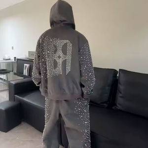 Ensemble survêtement homme streetwear oversize avec sweat à capuche et pantalon de jogging imprimés, ornés de strass et effet vieilli - Product Image 2