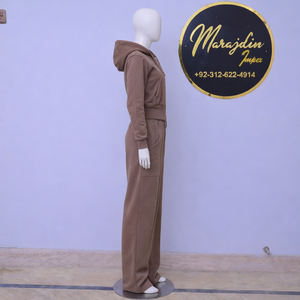 Conjunto de dos piezas de chándal Umer de longitud completa, fabricado por Marajdin Impex - Product Image 3