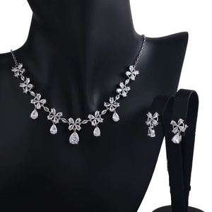 Women's Gold Plated Zinc Alloy Natural Stone Bridal Retro Jewelry <b>Set</b> with Necklace <b>Earrings</b> <b>Bracelet</b>-Romantic Style - Product Image 2