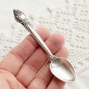 Cucharas de Acero Inoxidable con Acabado Espejo Elegante, Duraderas, Esenciales para la Cocina y el Comedor - Product Image 1