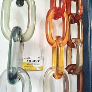 Cadenas de resina personalizables de gran tamaño y colores claros, disponibles en varios colores. - Product Image 3