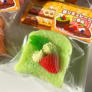 Juguete de TPR de doble capa con aspecto realista de fresa, simulación de fruta, Matcha, Chocolate, Tostada, Taba Squishy para pan, pasteles y tostadas - Product Image 6