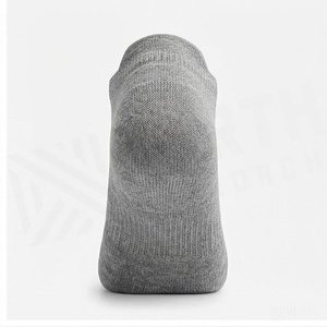 Chaussettes courtes grises unies en tricot respirant pour usage quotidien décontracté pour adultes - Product Image 2