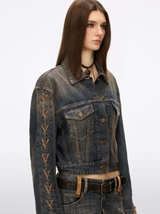 เสื้อแจ็คเก็ตยีนส์ผู้หญิงสไตล์ใหม่ประจำฤดูใบไม้ร่วง  ตกแต่งกระเป๋า  แขนพับได้  ปกเสื้อแบบปกเชิ้ต  ทรงสั้น - Product Image 4