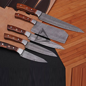 Juego de Cuchillos de Chef Damasco Hechos a Mano de Alta Calidad con Hojas de 67 Capas, Mangos de Madera Duraderos, para Diestros, Sostenibles, en Grandes Cantidades - Product Image 3