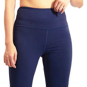 Pantalons évasés de qualité supérieure conçus pour une utilisation quotidienne durable, disponibles en différentes tailles pour femmes. - Product Image 5