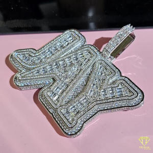 Collier cubain de luxe avec pendentif « JAY » en moissanite et diamant, bijou statement pour homme - Product Image 3