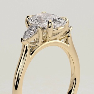 Anillo de Compromiso con Diamante Cultivado en Laboratorio de Corte Cojín de 2 Quilates y Tres Piedras, Oro Sólido de 14K, Certificado IGI, Regalo de Lujo para Boda y Aniversario - Product Image 5