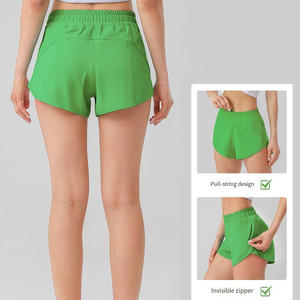 Shorts de sport pour femmes grande taille avec logo personnalisé, respirants, imprimés par décharge, taille élastique, imperméables - Product Image 2
