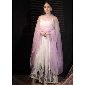 Ensemble de costume en mousseline de soie Lavender Mist XS avec décoration brodée - Product Image 1