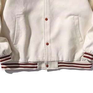 Chaqueta Varsity Crema Personalizada de Alta Calidad para Hombre con Bordado LB Rojo y Mangas con Rayas, Estilo Preppy para Otoño - Product Image 5
