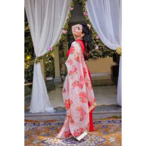 Conjunto de Traje Rojo Cereza con Cuello Halter en Satén Disponible en Talla XS - Product Image 3