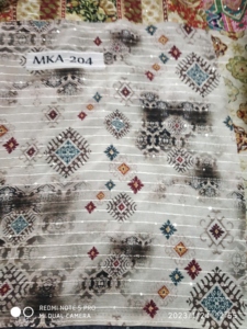 Tissu tissé 100 % modal satiné pur – toucher doux et soyeux, motif floral écologique, 120 GSM, fil 100x100, pour vêtements et robes garçons - Product Image 5