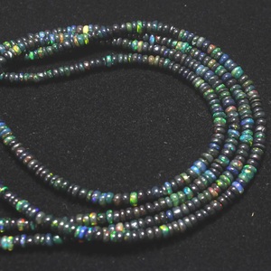Cuentas de Ópalo Negro Natural Etíope, Rondelle Liso de 3-5mm, Tratado Ahumado, 16 Pulgadas de Largo, Perforado en el Centro, para Fabricación de Joyas - Product Image 4