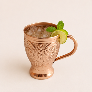 Mug à Moscow Mule en cuivre pur fait main avec motif floral vintage en relief, tasse à bière pour cadeaux et usage en bar - Product Image 2