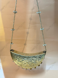 Vintage Gold Metal Crescent <b>Clutch</b> Pearl Chain Evening Bag Embossed Floral Minaudiere <b>Wedding</b> Purse Wholesale Supplier - Product Image 3