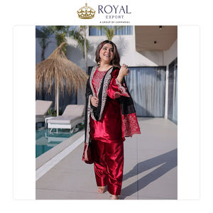 Suministro al por Mayor de Ropa Pakistaní, la Mejor Colección de Diseñador de Terciopelo con Bordado, Colección de Trajes de Fiesta en Venta - Product Image 4