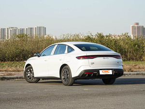 Nuovissima <span class=keywords><strong>B</strong></span>-YD Qin <span class=keywords><strong>L</strong></span> DM-<span class=keywords><strong>i</strong></span> 128KM Entry Comfortable, berlina PHEV ibrida a nuova energia con lunga autonomia EV e guida fluida - Product Image 5