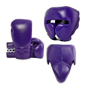 Ensemble de boxe professionnel en cuir de dernière génération : gants, casque et protège-glandes personnalisés - Product Image 2