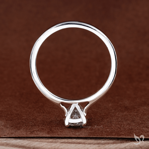 Anillo de Compromiso Clásico Ovalado con Diamante Cultivado en Laboratorio de 1 Quilate en Oro Blanco de 10k, Estilo Minimalista para Novia - Product Image 4