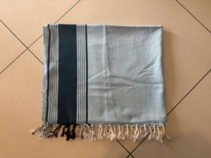 RUDRA APPARELS Tapis de plage rectangulaire pour enfant, modèle Kikoy 400, en coton tissé, couleur unie, séchage rapide, toutes saisons, fabriqué au Karnataka - Product Image 2