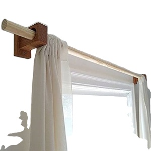 Poteaux à rideaux en bois durables au design créatif et décoratif pour portes et fenêtres de chambre à coucher Design moderne disponible ici - Product Image 1