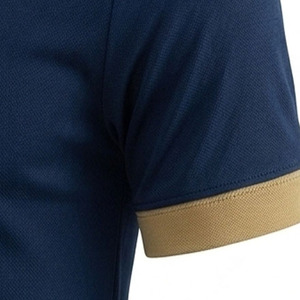 Camiseta Deportiva de Algodón Transpirable de Alta Calidad con Cuello en V, Logotipo Personalizado, Ribete en Contraste en Hombros y Mangas, Dos Tonos, Estilo Béisbol - Product Image 3