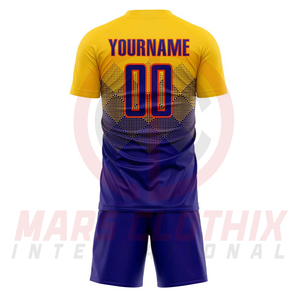 Conjunto de camiseta y pantalones cortos de fútbol para adultos con diseño y logotipo personalizados, material de poliéster, uniformes de fútbol transpirables. - Product Image 3