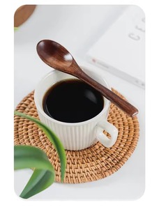 Cuchara de Madera Maciza de Estilo Coreano Hecha a Mano y Ecológica con Mango Largo y Capacidad de 10 ml de REHMAN CRAFT para Servir Sopa - Product Image 4