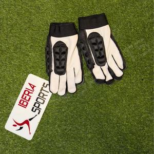 Gant de hockey sur gazon IBERIA, best-seller, protection professionnelle, logos OEM personnalisés. - Product Image 2