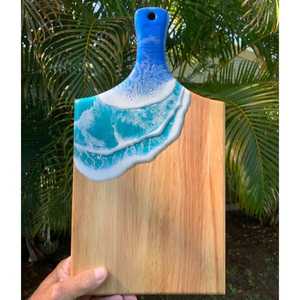 Planche de service ronde artisanale en résine et bois d'acacia, motif vague marine bleue, plateau à charcuterie circulaire en époxy, cadeau - Product Image 3