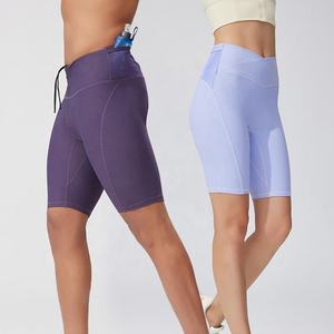 Nesta Sports Pantalones cortos de compresión personalizados de secado rápido para hombre, pantalones cortos de gimnasio hasta la rodilla, pantalones ajustados para correr con bolsillo, ropa interior deportiva para entrenamiento - Product Image 2