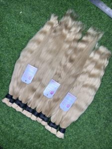 Extensiones de Cabello Humano Indio con Cutícula Intacta y Alineada, Sin Enredos, Lisas, Onduladas, Rizadas, Ondas Sueltas Profundas, Tejido a Mano - Product Image 1