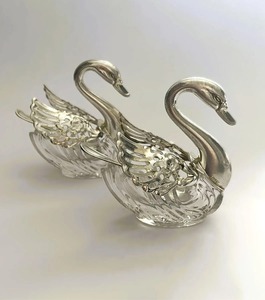 Salero y pimentero de lujo en forma de cisne, de metal y vidrio, para mesa, elegante juego de condimentos para comidas finas y servicio a los invitados. - Product Image 6