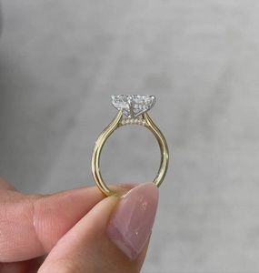 Anillo de Compromiso con Diamante Cultivado en Laboratorio de Corte Radiante de 2.50 CT, Halo Oculto Solitario, Oro Sólido, Certificado IGI - Product Image 6