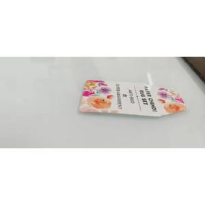 Etiqueta Rectangular de Cartulina Blanca Premium para Ropa, Etiqueta de Papel Impresa de 2 x 3 Pulgadas para Marcas de Moda y Boutiques - Product Image 2