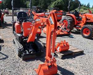 รถขุดขนาดเล็ก Kubota K008-3 ปี 2026 มือสอง สภาพใช้งานได้ น้ำหนัก: 2,200 ปอนด์ กำลังเครื่องยนต์: 10.3 แรงม้า มีสินค้าในสต็อก - Product Image 2