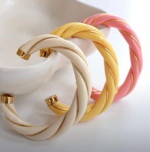 Brazalete de Resina Transparente, Hecho a Mano, Ecológico, ALTAMASH CRAFT, Superficie Lisa, Ligero, Fácil de Usar - Product Image 1