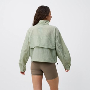 Chaqueta Utilitaria Verde Claro Cortavientos de Manga Larga con Cuello Alto y Cierre de Cremallera, Tejido de Poliéster, para Primavera - Product Image 3