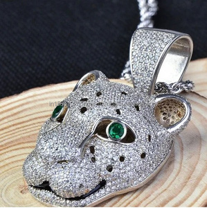 Pendentif léopard en or blanc 14kt de haute qualité Moissanite d'Inde - Product Image 4