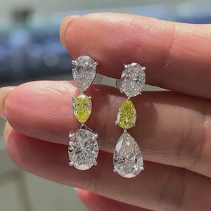 Boucles d'oreilles Hope en diamant taille poire de qualité supérieure avec argent 925 et moissanite, bijoux de mode classiques pour femmes pour mariage - Product Image 1