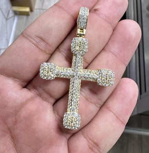 Pendentif Croix Personnalisé Sertie de Diamants Moissanite VVS Taille Ronde en Alliage Plaqué Or 14K, Breloque Religieuse, Cadeau Unisexe, Bijoux Hip-Hop - Product Image 1