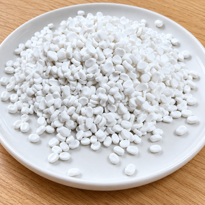 Mejor Precio, Superventas: Carbonato de Calcio en Gránulos (Masterbatch) en Formato Blanco Natural, Materia Prima para Bidones - Product Image 1