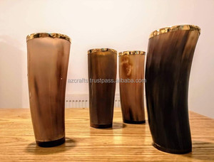 Ensemble de tasses en corne de buffle sculptée polie 4 pièces, finition naturelle, corne de boeuf, tasses à boire Viking, artisanat animal religieux de noël - Product Image 5