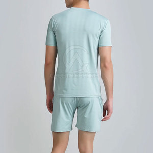 Conjunto de Camiseta y Pantalones Cortos de Diseño Moderno, Estilo Casual, Ideal para Uso Relajado y Actividades Diarias - Product Image 3