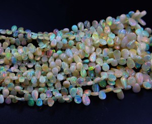 Perles d'opale éthiopienne naturelle multi-feu, opale à forme de poire lisse, environ. 14x9 MM à 4x4 MM Longueur de 16 pouces - Product Image 1