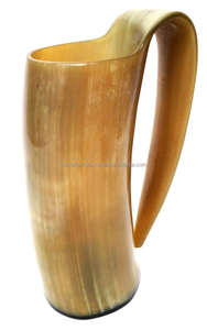 Taza Vikinga Nórdica Decorativa de Cuerno Natural Hecha a Mano, 500 ml, Antiderrames, con Tapa Deslizante y Asa, Ecológica, Personalizable - Product Image 5